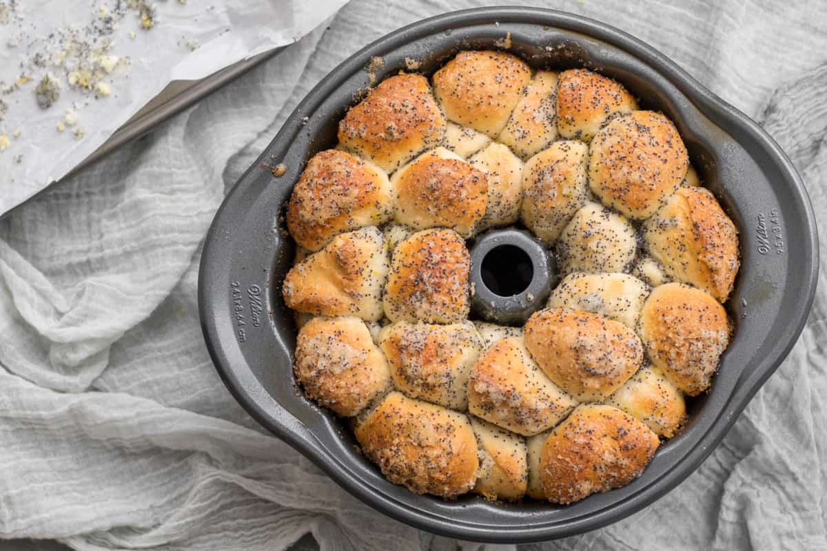 The Simplest Lemon Poppy Seed Monkey Bread • Simple Gray TShirt