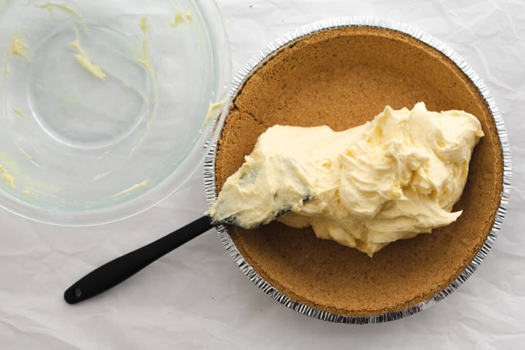 Vanilla Pudding Pie with Graham Cracker Crust • Simple Gray TShirt